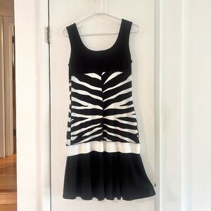 EVA VARRO Sleeveless Drop-Waist Dress Size M